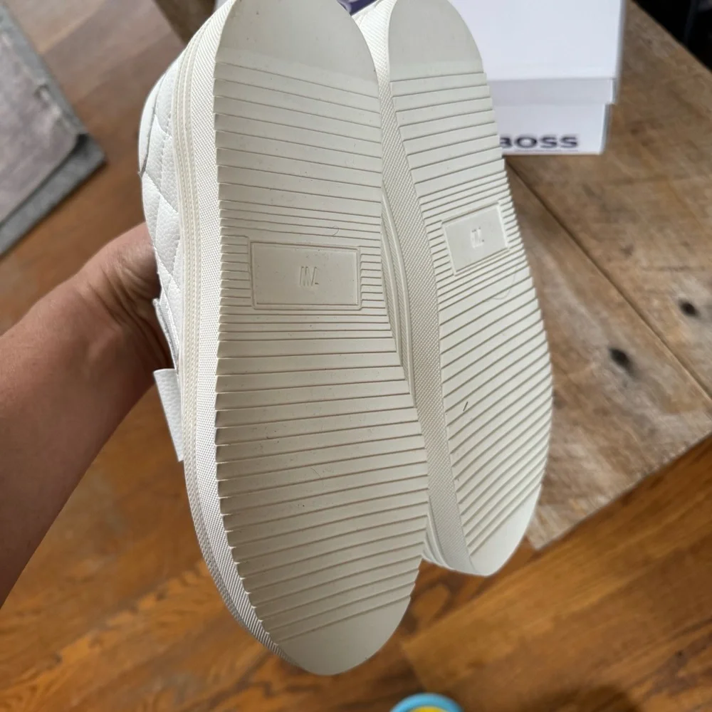 Joy Mangano White Bow platform Sneakers quilted leather orthotic insole 7 Wide - Picture 6 of 7